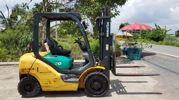 ขายด่วนรถยกKOMATSU FG20-16 ยก2ตันยกสูง3เมตรยกจริงให้ดูของหนัก2ตันเกียรออโต้ยางตัน4เส้นรถนอกเพิ่งนำเข้ามายังไม่เคยใช้งานในเมืองไทยเลย
