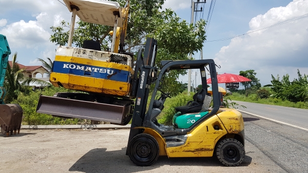 ขายด่วนรถยกKOMATSU FG20-16 ยก2ตันยกสูง3เมตรยกจริงให้ดูของหนัก2ตันเกียรออโต้ยางตัน4เส้นรถนอกเพิ่งนำเข้ามายังไม่เคยใช้งานในเมืองไทยเลย