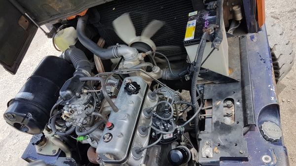 ขายด่วนรถยก TOYOTA 5FG25ยก2.5ตันยกให้ดูจริงหนัก2.5ตันได้สบายเสาสูง3เมตรยางตันใหม่4เส้นรถนอกนำเข้ายังไม่เคยใช้งานในเมืองไทยเลย