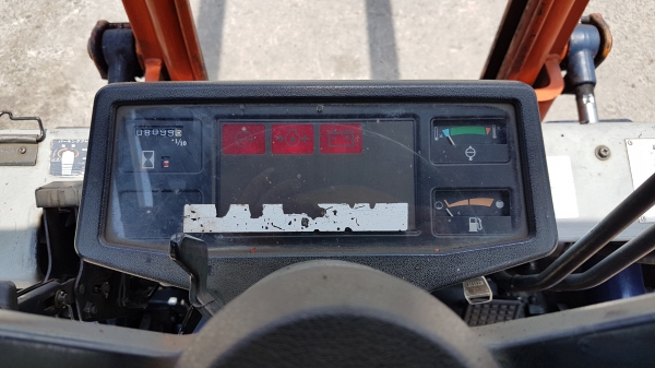 ขายด่วนรถยก TOYOTA 5FG25ยก2.5ตันยกให้ดูจริงหนัก2.5ตันได้สบายเสาสูง3เมตรยางตันใหม่4เส้นรถนอกนำเข้ายังไม่เคยใช้งานในเมืองไทยเลย