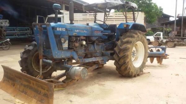 ขาย 485,000 บาท รถไถ 2 เพลา ZF (FORD 6610 เสื้อลาย ) เครื่องดี เกียร์ดี หางไม่ตก (ใบมีดหน้า -หาง 7) เอกสารอินวอยท์  รถอยู่  จ.ศรีสะเกษ โทร 093-3376797 อ๊อฟ 101 ไอดีไลน์ ja5657