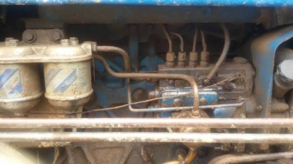 ขาย 485,000 บาท รถไถ 2 เพลา ZF (FORD 6610 เสื้อลาย ) เครื่องดี เกียร์ดี หางไม่ตก (ใบมีดหน้า -หาง 7) เอกสารอินวอยท์  รถอยู่  จ.ศรีสะเกษ โทร 093-3376797 อ๊อฟ 101 ไอดีไลน์ ja5657