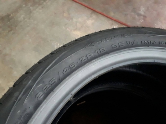 ACHILLES ATR-2 225/45R18 ปี17 เส้นละ 3,250 บาท ACHILLES ATR-2 225/45R18 ปี17 เส้นละ 3,250 บาท