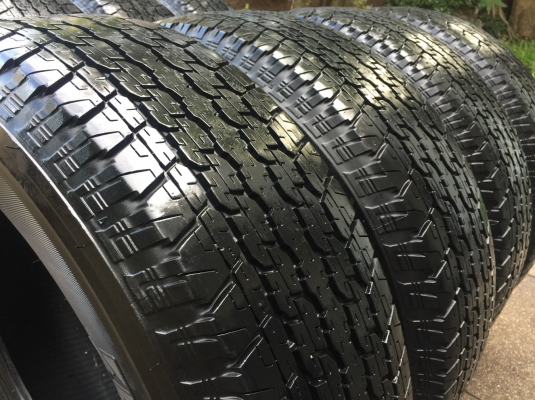 ยาง Bridgestone 245 70 16 สิ้นปี16 มี4ชุด ดอกเต็ม ไม่มีปะ เนื้อนิ่มๆ ใช้ยาว ราคาไม่แพง