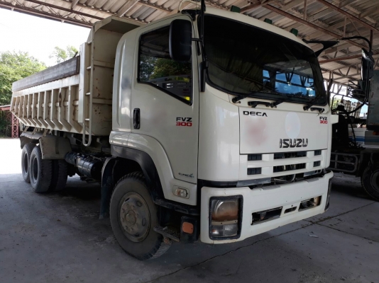 รถอีซูซุ 10 ล้อดั้ม FVZ 300 แรงม้า. ปี 56 , ( รถ วิ่ง 8x,xxx กม.) สนใจติดต่อ 081 - 6079515