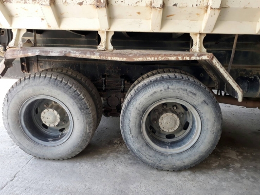 รถอีซูซุ 10 ล้อดั้ม FVZ 300 แรงม้า. ปี 56 , ( รถ วิ่ง 8x,xxx กม.) สนใจติดต่อ 081 - 6079515