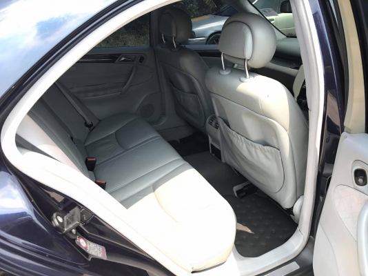 ขาย benz C200 Kom สีMIDNICE BlUE ปี2006 เดิมๆ ภายในสวย พร้อมใช้