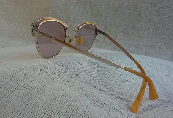แว่นตาอเมริกันโกลด์ฟิลด์ ยุค '50s 'งานทองแกะลายด้วยมือ' Vintage MC handcrafted in USA 12K แว่นตาอเมริกันโกลด์ฟิลด์ ยุค '50s 'งานทองแกะลายด้วยมือ' Vintage MC handcrafted in USA 12K
