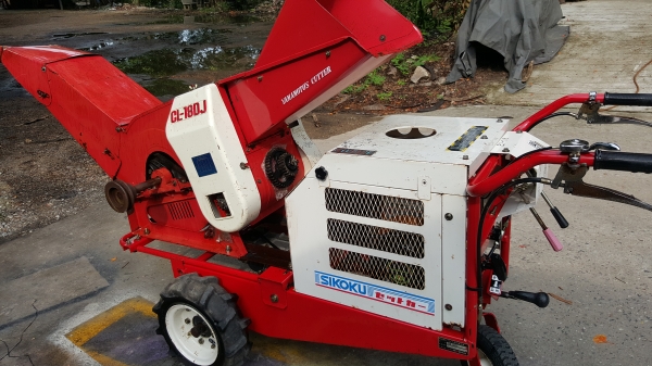 เครื่องสับกิ่งไม้ เดินหน้าถอยหลังได้ รหัสสินค้า E1 - 18 พร้อมใช้ สอบถามต่อรองได้