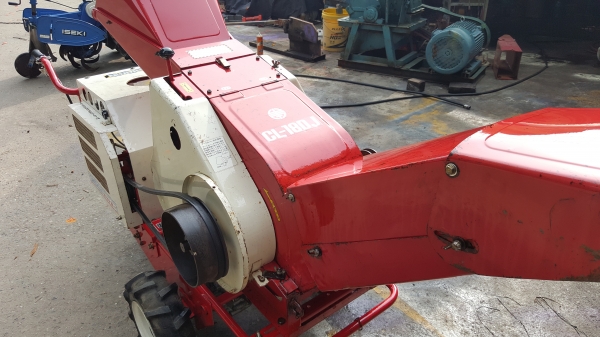 เครื่องสับกิ่งไม้ เดินหน้าถอยหลังได้ รหัสสินค้า E1 - 18 พร้อมใช้ สอบถามต่อรองได้