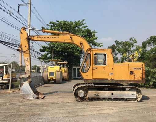 ขายแม็คโคร KOMATSU PC120-2 FROM JAPAN(อาร์มพิเศษ) พร้อมใช้งาน นำเข้าจากต่างประเทศ ติดต่อ 063-9316985 ID LINE : 0639316985 ครับ