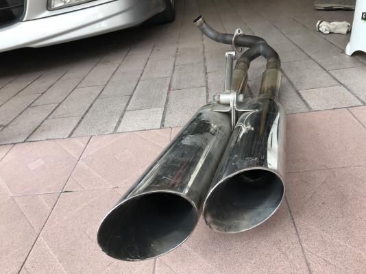 ท่อคู่เเนวยุ่นเก่าญี่ปุ่นเเท้เลสทั้งใบ ไม่ทราบรุ่น ท่อคู่เเนวยุ่นเก่าญี่ปุ่นเเท้เลสทั้งใบ ไม่ทราบรุ่น