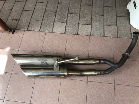 ท่อคู่เเนวยุ่นเก่าญี่ปุ่นเเท้เลสทั้งใบ ไม่ทราบรุ่น