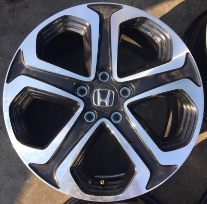 ล้อแม็ก Honda HRV ตัวท๊อป 5 รู 114 ล้อแม็ก Honda HRV ตัวท๊อป 5 รู 114