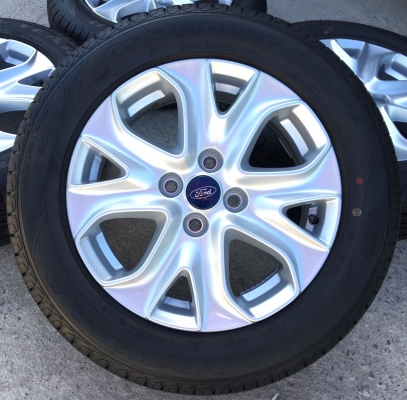 แม็กป้ายแดง Ford Ecosport พร้อมยาง 205-60-16 ปี 17 แม็กป้ายแดง Ford Ecosport พร้อมยาง 205-60-16 ปี 17