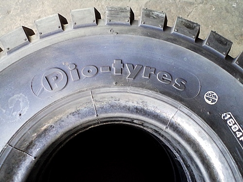 "ขายถูก ยางตันยี่ห้อ Pio-tyres (รถโฟล์คลิฟท์-ยางตันใหม่) มีทุกขนาด/เบอร์  ติดต่อวิวัฒน์ 087-9834888