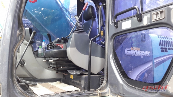 รถแบคโฮเบอร์ 2 KOBELCO SK200-8 Yn12 Super ใช้งาน 14,813 ชั่วโมง