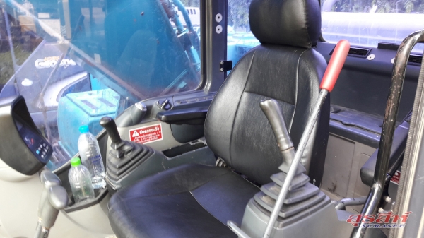 รถแบคโฮเบอร์ 2 KOBELCO SK200-8 Yn12 Super ใช้งาน 14,813 ชั่วโมง