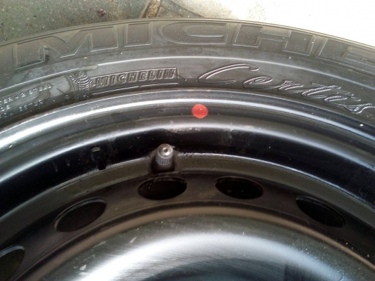 ล้ออะไหล่ ยาง 175/70R13 มี 1 ล้อ 700 บาท โทร.081-427-3941 ตจว.ส่งได้ครับ ล้ออะไหล่ ยาง 175/70R13 มี 1 ล้อ 700 บาท โทร.081-427-3941 ตจว.ส่งได้ครับ