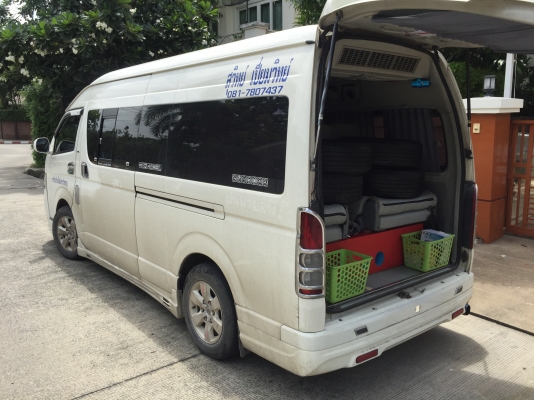 ยาง Goodyear 215 70 15 ปี16 ดอกเต็ม ไม่มีปะ ใช้ยาว ราคาไม่แพง