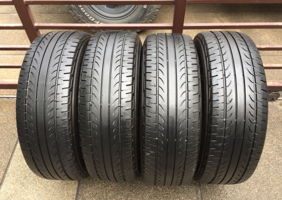 ยาง Goodyear 215 70 15 ปี16 ดอกเต็ม ไม่มีปะ ใช้ยาว ราคาไม่แพง