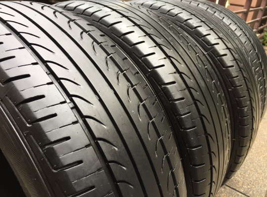 ยาง Goodyear 215 70 15 ปี16 ดอกเต็ม ไม่มีปะ ใช้ยาว ราคาไม่แพง ยาง Goodyear 215 70 15 ปี16 ดอกเต็ม ไม่มีปะ ใช้ยาว ราคาไม่แพง