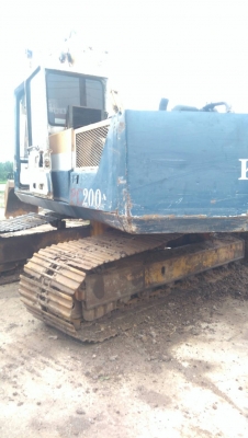 รถแม็คโคร KOMATSU PC200 รุ่น 3 พร้อมใช้งาน