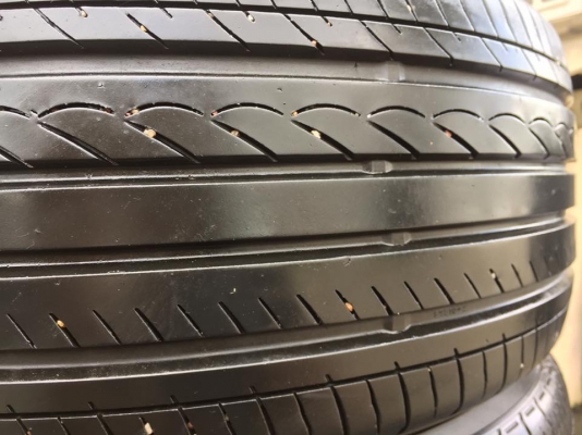 ขายยาง YOKOHAMA dB V551 (MADE IN JAPAN) 215-45-17 ปี14 ดอกเต็ม สภาพสวยมาก ชุดละ 4,900 บาท