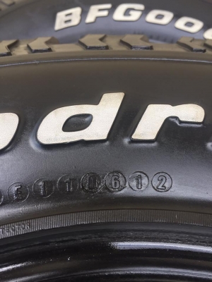 ขายยาง BF Goodrich 265-70-17 U.S.A. ปี12 ยางผ้าใบ10ชั้น ดอกแน่นๆเต็มๆ ไม่มีปะ ชุดละ 12,500 บาท ขายยาง BF Goodrich 265-70-17 U.S.A. ปี12 ยางผ้าใบ10ชั้น ดอกแน่นๆเต็มๆ ไม่มีปะ ชุดละ 12,500 บาท