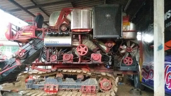 ขายรถเกี่ยวศักดิ์เครื่องฮีโน