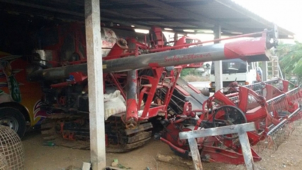 ขายรถเกี่ยวศักดิ์เครื่องฮีโน