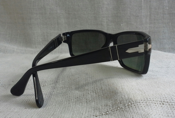 โคตรแว่นตาอิตาเลียนวินเทจ  เลนส์กระจกโพลาไรซ์  ราคาประถมศึกษา!  Vintage PERSOL handmade in Italy