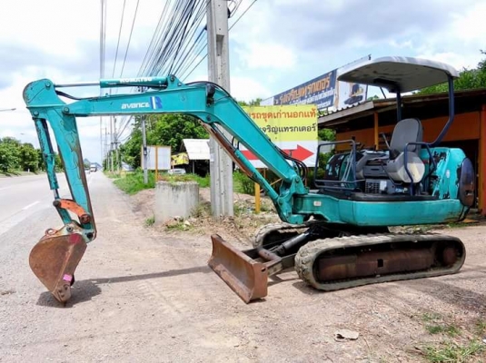 ขายรถขุด ยี่ห้อ : KOMATSU แบบ : PC30R8  ราคา 420,000 บาท ( ราคาต่อรองได้ ) คอนโทนสั้น  ปั้มนิ้ว  ระบบเร็ว เครื่องนิ่ม เอวแน้น       รถเก่านอกแท้นำเข้าจากญี่ปุ่น มีเอกสารใบอินวอย      รถไม่เคยใช้งานในไทย100\%  สนใจติดต่อ-สอบถาม-ต่อรองราคา โทร : 099-907-9273