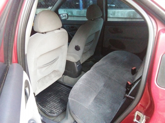 ขายรถบ้าน FORD MONDEO ปี 97 ไม่ค่อยได้ใช้ จอดคลุมผ้า