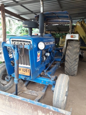 รถไถฟอร์ด 6600 เครื่อง 77 รถไถฟอร์ด 6600 เครื่อง 77