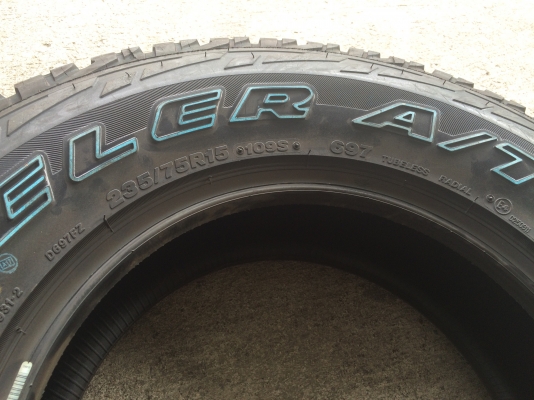 Bridgestone Dueler A/T-697 All-Terrain 235 75 15