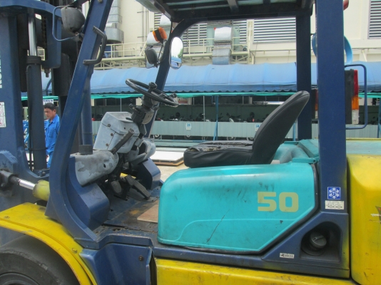 ขาย รถโฟล์คลิฟท์ KOMATSU 5 ตัน ขาย รถโฟล์คลิฟท์ KOMATSU 5 ตัน