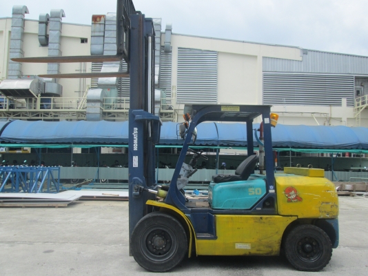 ขาย รถโฟล์คลิฟท์ KOMATSU 5 ตัน ขาย รถโฟล์คลิฟท์ KOMATSU 5 ตัน
