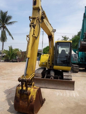 ขายKOMATSU PC60-7  เก่าญี่ปุ่นแท้  สภาพสวย  ช่วงล่างแน่น  เฟลมสวยมากๆๆ5,XXX  ชั่วโมง  ลองระบบกันได้ทุกวัน  โทร  089-3818694  ดวงนภา