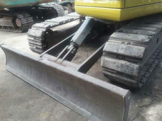 ขายKOMATSU PC60-7  เก่าญี่ปุ่นแท้  สภาพสวย  ช่วงล่างแน่น  เฟลมสวยมากๆๆ5,XXX  ชั่วโมง  ลองระบบกันได้ทุกวัน  โทร  089-3818694  ดวงนภา