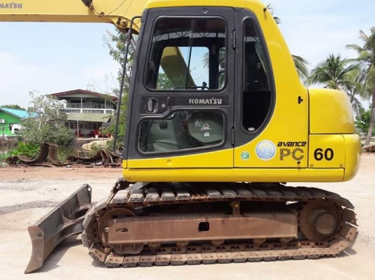 ขายKOMATSU PC60-7  เก่าญี่ปุ่นแท้  สภาพสวย  ช่วงล่างแน่น  เฟลมสวยมากๆๆ5,XXX  ชั่วโมง  ลองระบบกันได้ทุกวัน  โทร  089-3818694  ดวงนภา