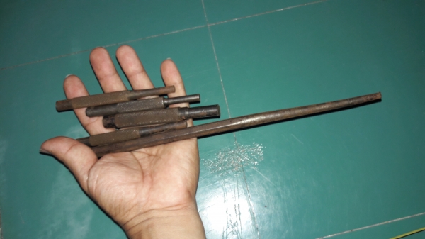 ขายชุด5ตัว เหล็กส่ง USA. งานเก่ามือสองสภาพดี ขายชุด5ตัว เหล็กส่ง USA. งานเก่ามือสองสภาพดี