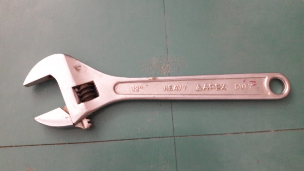 ขายประแจเลื่อน12" APEX MADE IN JAPAN.ใหม่เก่าเก็บ