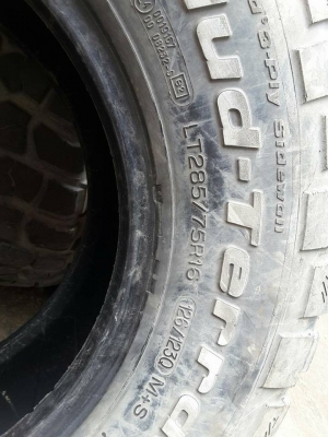 BF KM2 USA. 285-75-16 ปลายปี12 สภาพดี 1ชุด