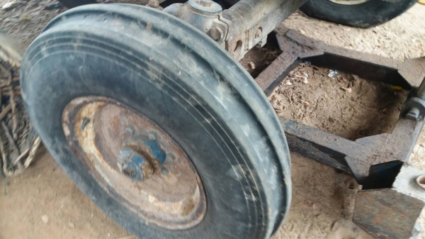 ขายรถไถ FLOD 6600 เสื้อลาย อุปกรณ์ ใบดันหน้า ผานหลัง ผานหลัง เอกสารเล่มทะเบียน