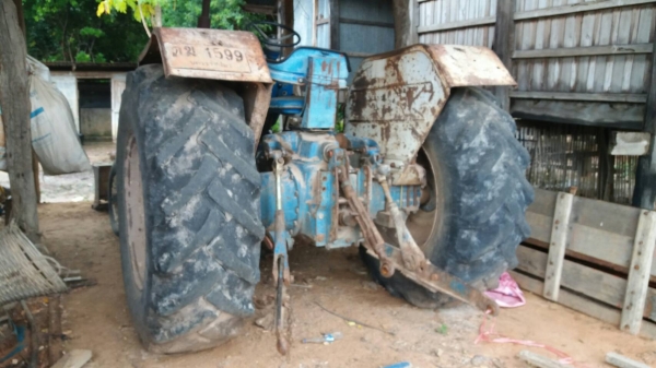 ขายรถไถ FLOD 6600 เสื้อลาย อุปกรณ์ ใบดันหน้า ผานหลัง ผานหลัง เอกสารเล่มทะเบียน