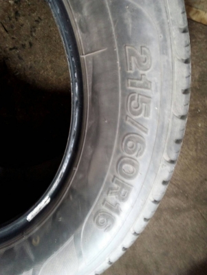 215/60R16  Firestone TZ700 ปี15  มี 2 เส้น tel. 081-427-3941
