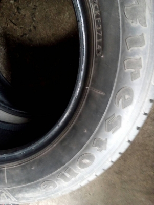 215/60R16  Firestone TZ700 ปี15  มี 2 เส้น tel. 081-427-3941