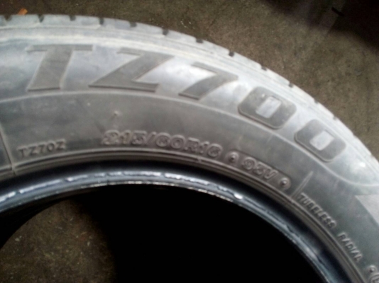 215/60R16  Firestone TZ700 ปี15  มี 2 เส้น tel. 081-427-3941