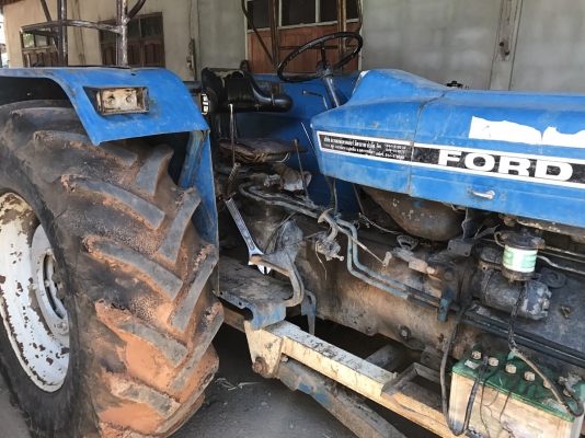 ขาย260000รถไถ่FORD5500สภาพพร้อมใช้ครับ ขาย260000รถไถ่FORD5500สภาพพร้อมใช้ครับ